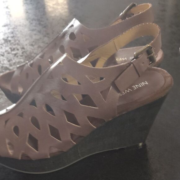 Nine West Brown Gladiator Sandals with Cut-Out Design - Picture 5 of 6